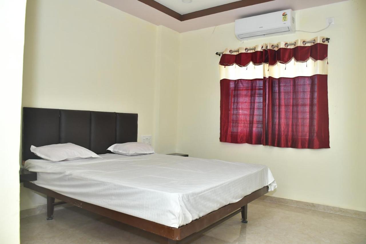 Hotel Kalika Residency Akalkot Extérieur photo